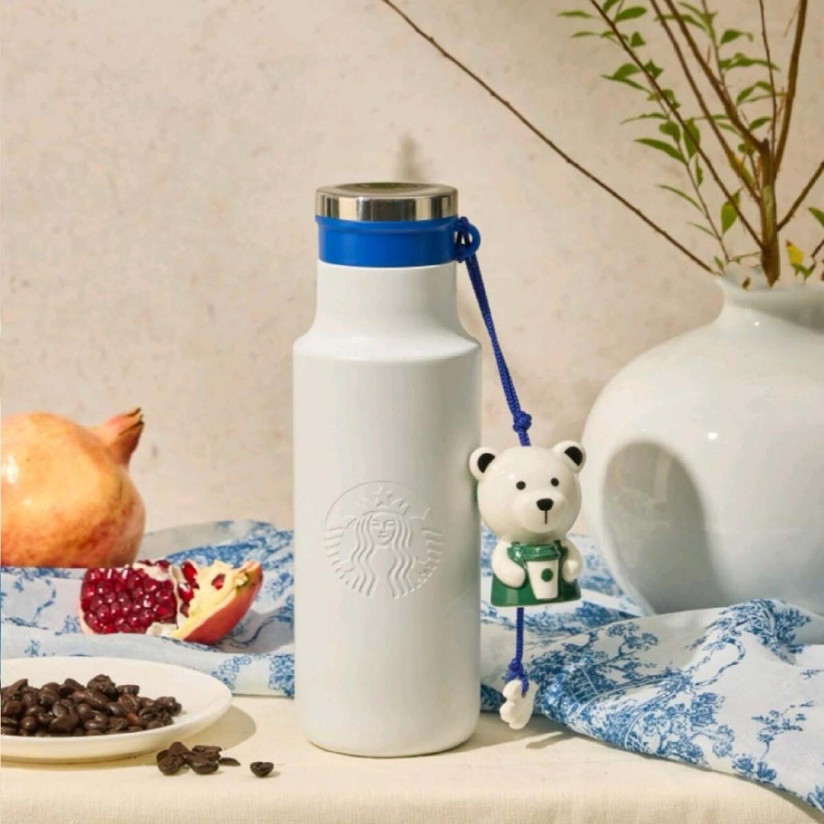 Starbucks China 2024 25th Anniversary Blue and White Porcelain White  insulated cup with bear wind chime