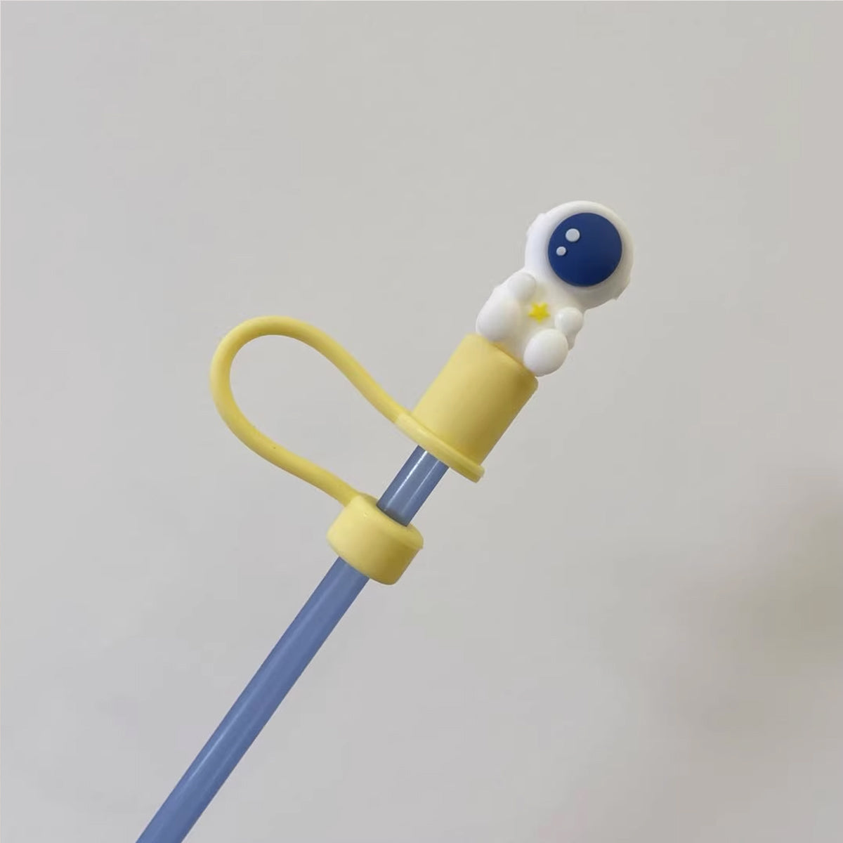 Not Starbucks product, Astronaut Topper, ONLY topper ,DONOT include Straw , DONOT sell alone loveinstarbucks loveinstarbucks