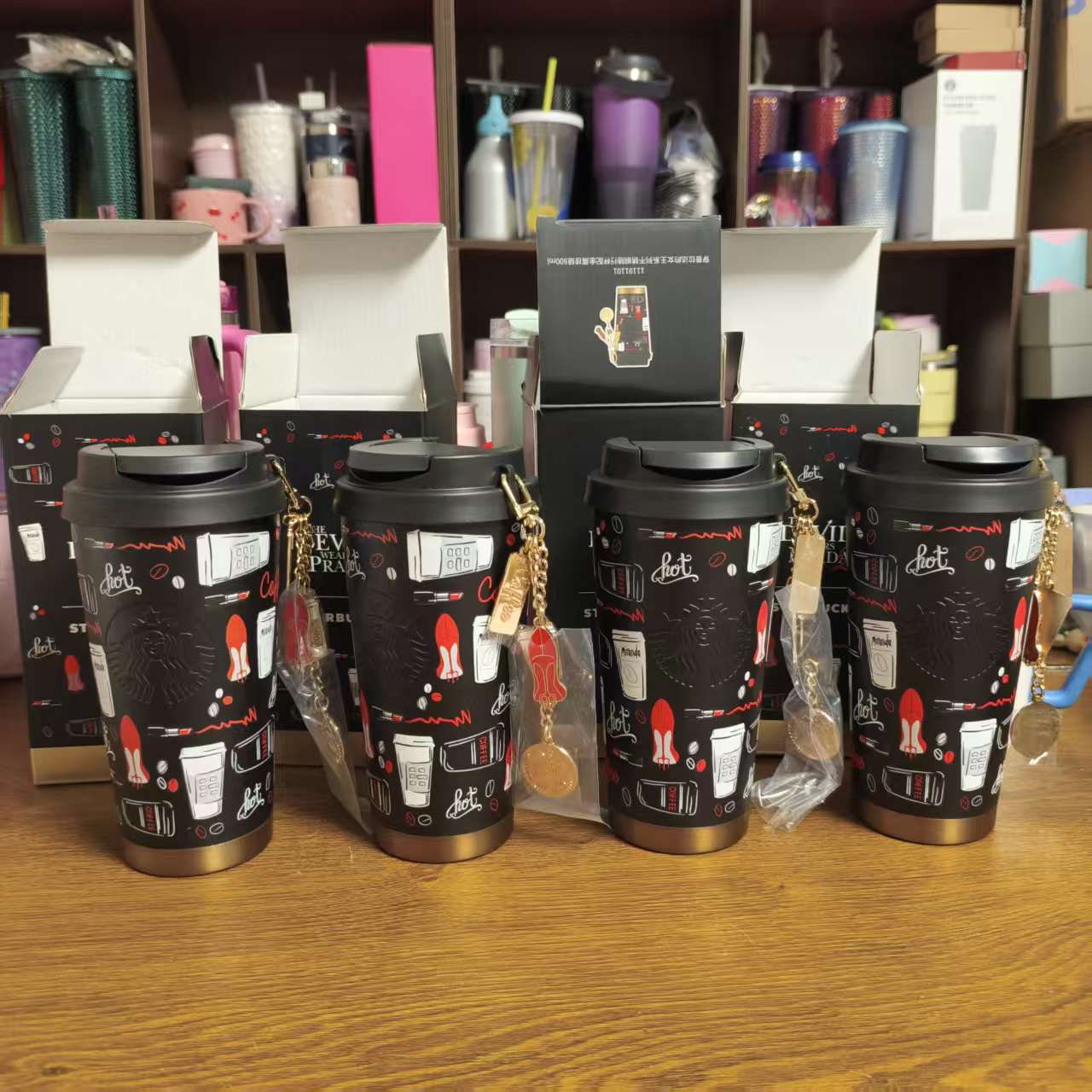 flaw Starbucks China 2026 and The Devil Wears Prada Collaboration Series 500m black stainless steel tumbler