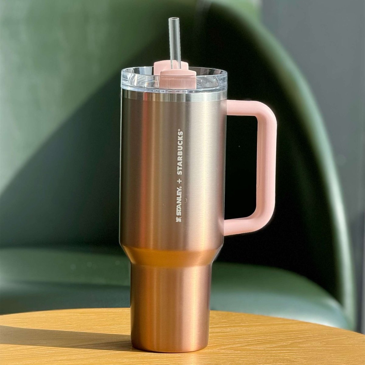 Starbucks China 2025 Valentine's Day Stanley rose gold Stainless Steel  Straw Cup 40oz 1183ml -read details