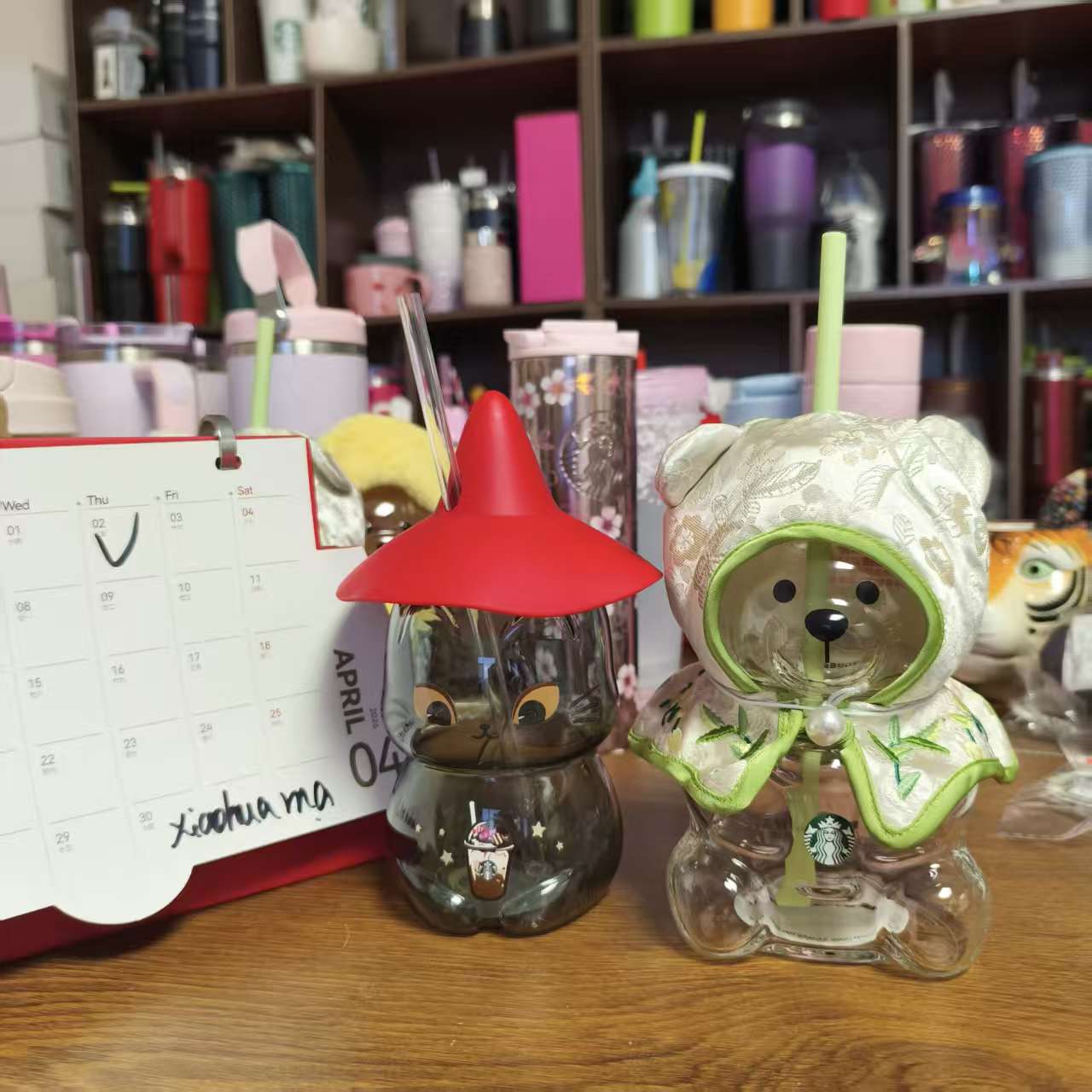 2pcs - Starbucks China Green x1 Bearista BEAR and black cat with red hat x1 glass - please read details before order (Copy)