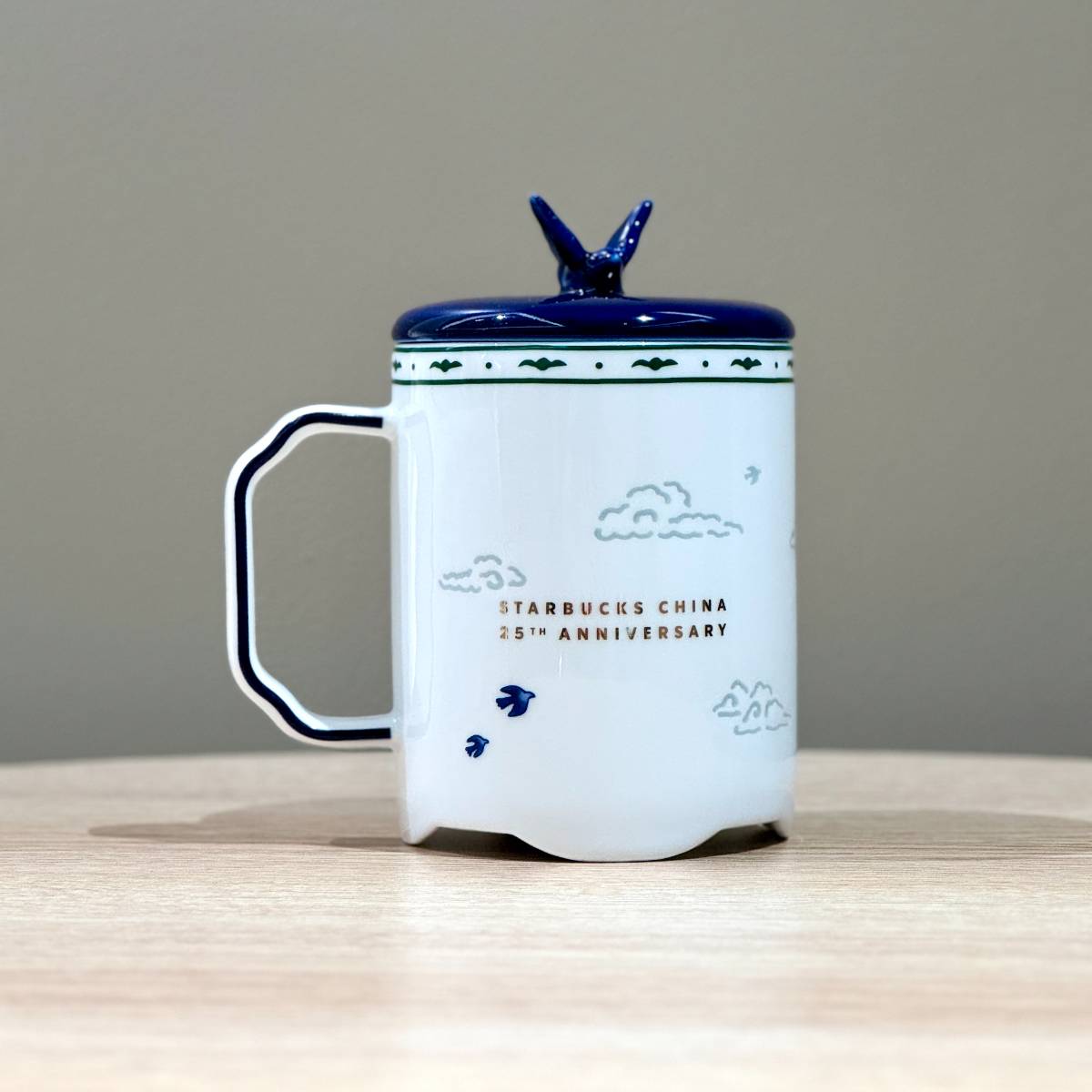 Starbucks China 2024 25th Anniversary Blue and White Porcelain Luminous ceramic mug 440ml Starbucks loveinstarbucks