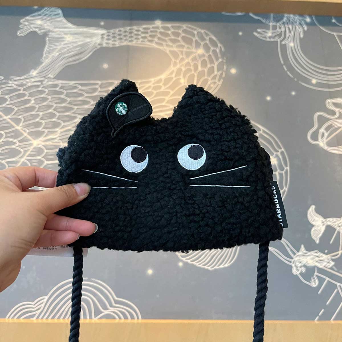 Starbucks China 2023 Halloween Cool Black series Black cat style shoulder bag Starbucks loveinstarbucks