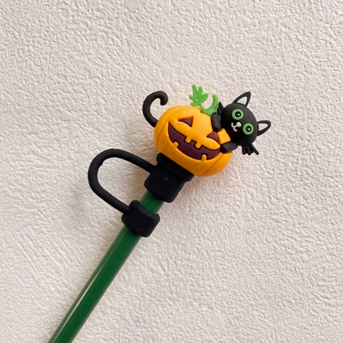 Not Starbucks product, Halloween black cat Topper, ONLY topper ,DONOT include Straw , DONOT sell alone loveinstarbucks loveinstarbucks