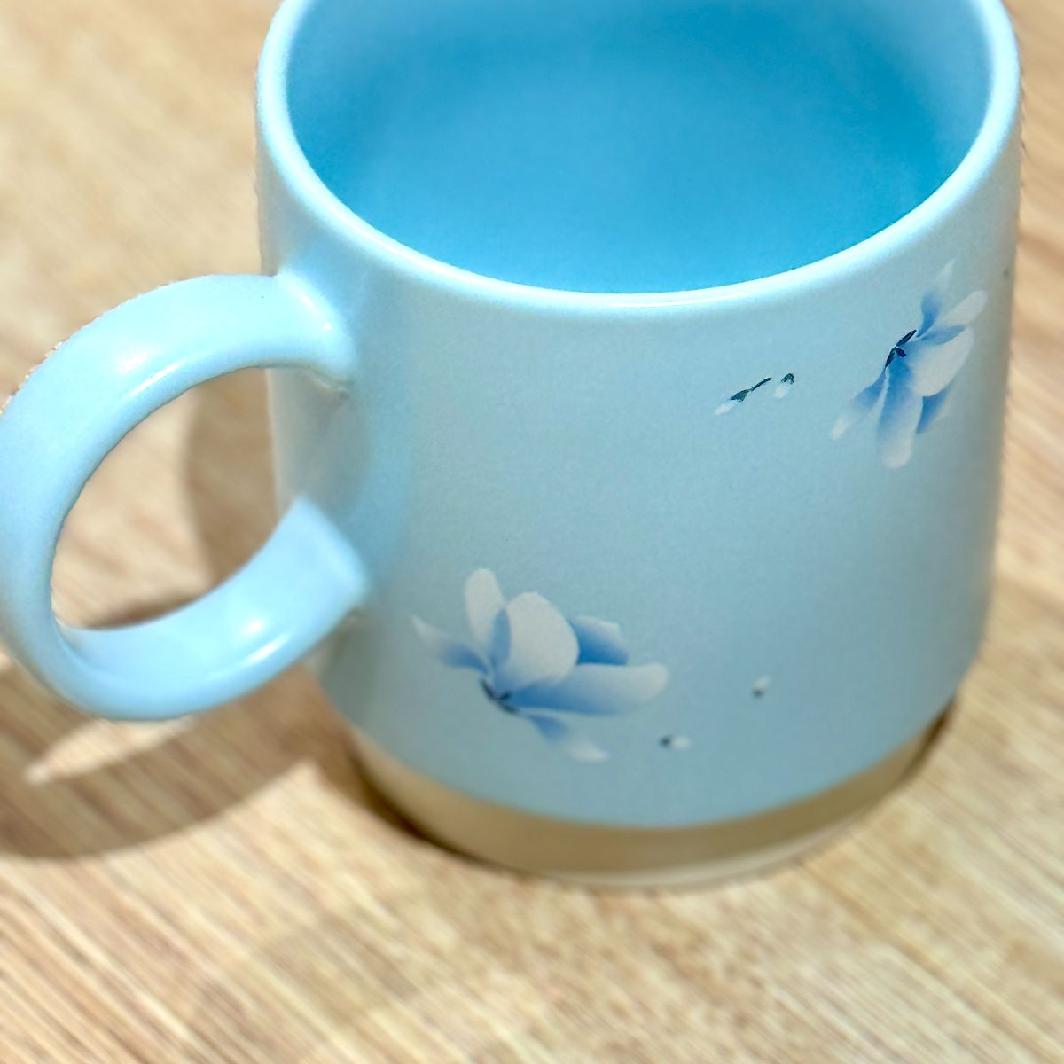 Starbucks China 2023 Shanghai Workshop 6th Anniversary White Magnolia Series light blue mug 355ml Starbucks loveinstarbucks