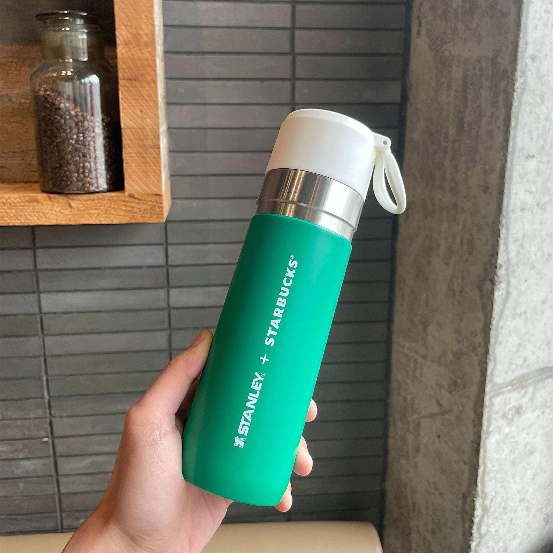 Starbucks China 2024 Coffee grounds and Lively green Stanley stainless steel cup 473ml loveinstarbucks loveinstarbucks