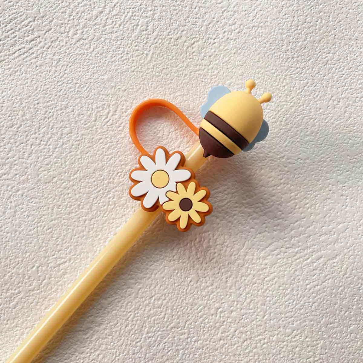 Not Starbucks product, Bees Topper, ONLY topper ,DONOT include Straw , DONOT sell alone loveinstarbucks loveinstarbucks