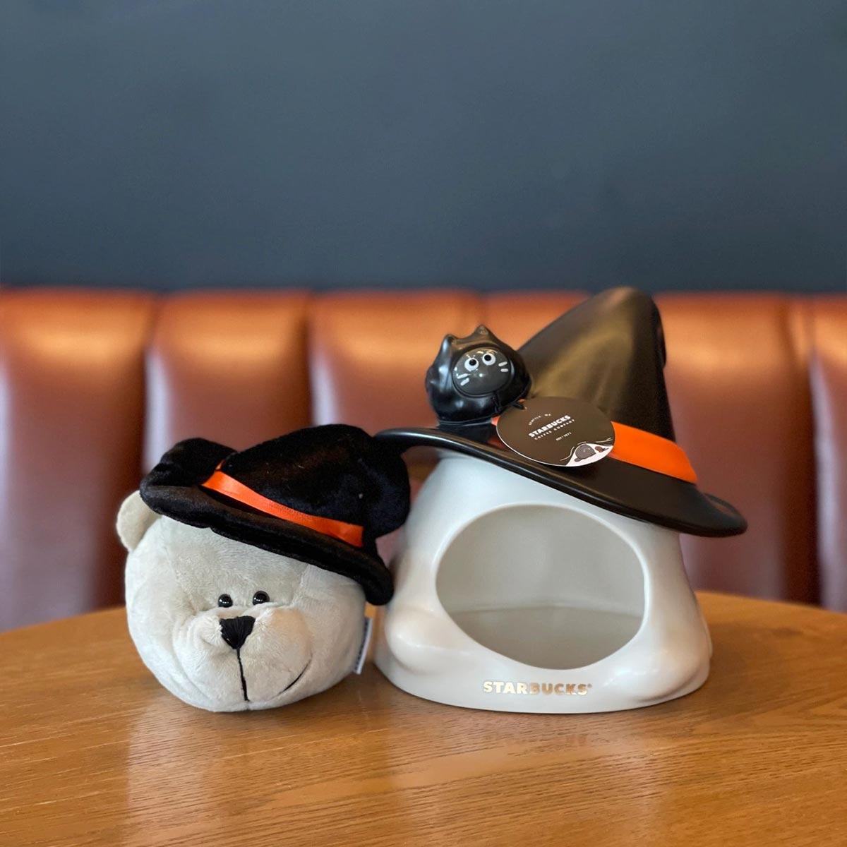 Starbucks China 2023 Halloween Cool Black series Cross dressing Bear Store Manager Ceramic Pipe Accessories Hanger Bag Starbucks loveinstarbucks