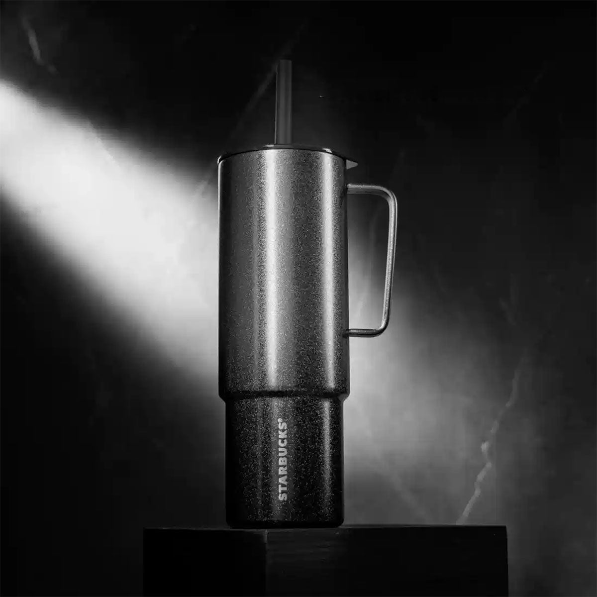Starbucks Asia 2024 Christmas Sparkling Black and Grey series Stainless steel handle straw cup 932ml Starbucks loveinstarbucks