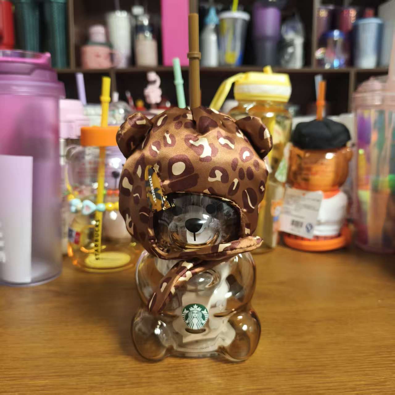 flaw A1 Starbucks China 2026 Leopard Print Series Bearista Bear glass with headpiece