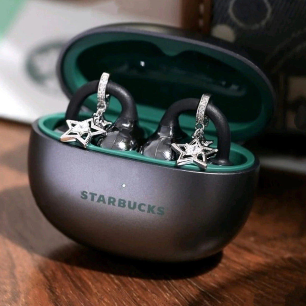 Starbucks China and 1MORE Co-Branded Clip-On Bluetooth Earphones Main Picture