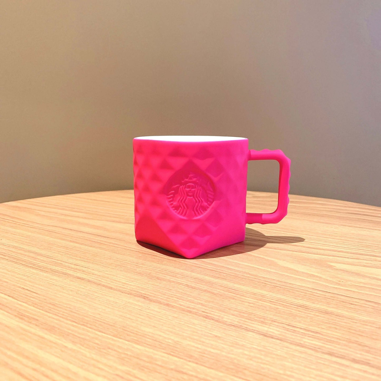 Starbucks 2021 China barbie pink Irregular section mug loveinstarbucks loveinstarbucks