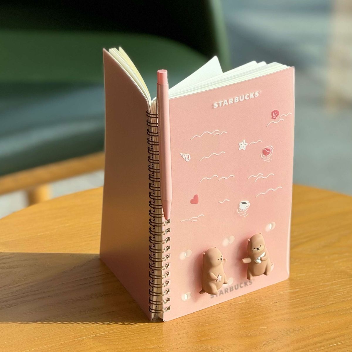 Starbucks China 2025 Valentine's Day Star Companion Notebook (including pen) set Starbucks loveinstarbucks