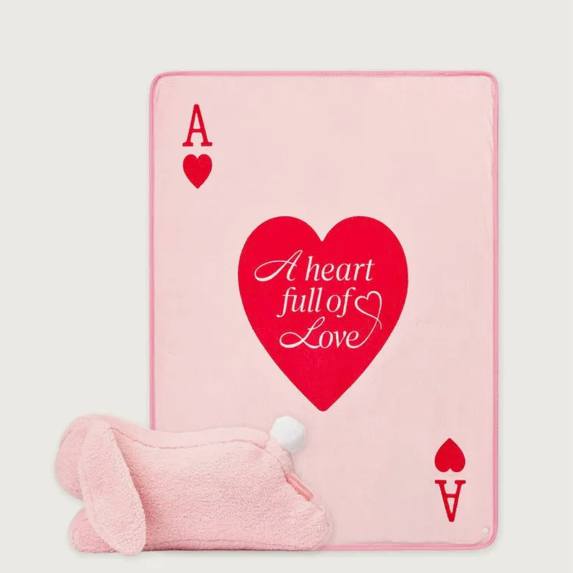 Starbucks Korea 2026 Valentine's Day series love blanket coming with bag