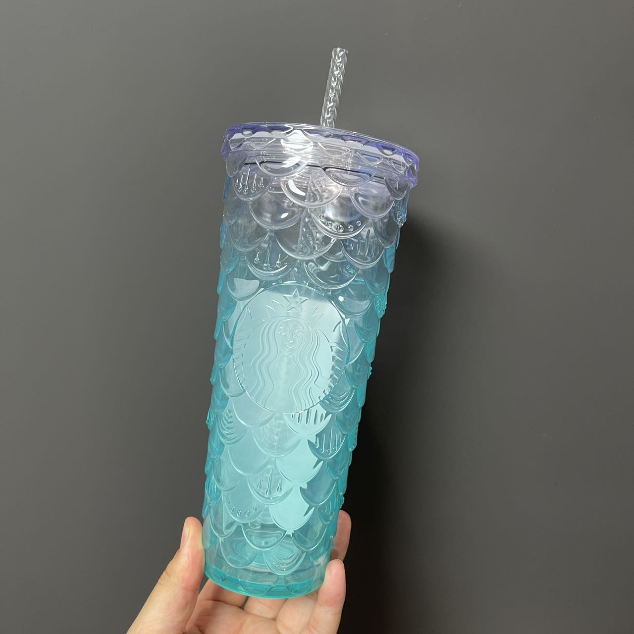 Starbucks Taiwan 2024 ocean series Ombre blue scale straw cup 24oz Starbucks loveinstarbucks