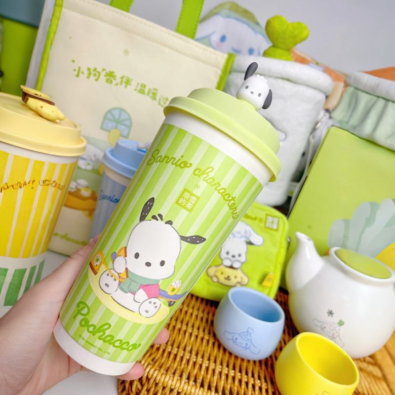 Nayuki and Sanrio co-brand paper cups / stoppers Nayuki loveinstarbucks
