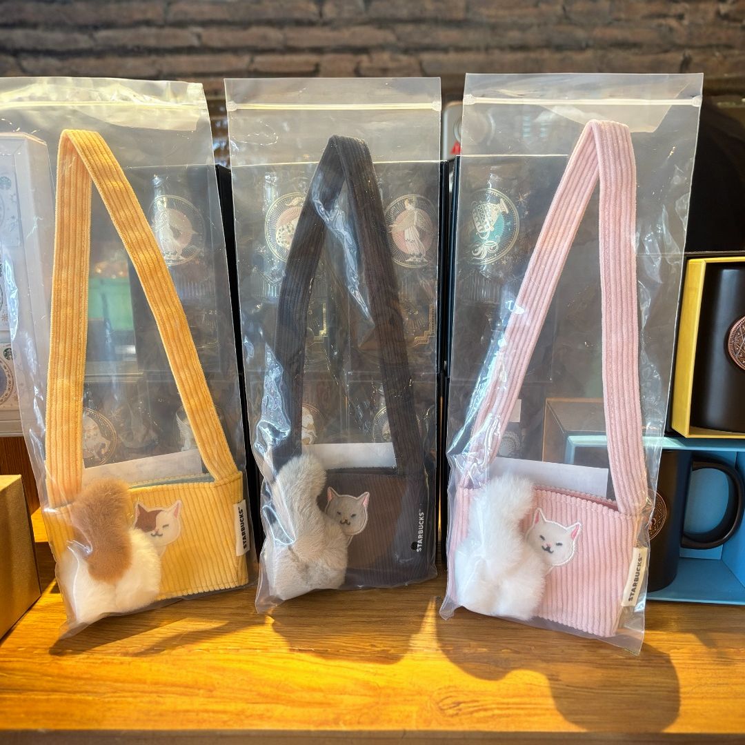 Starbucks Taiwan 2025 cat Cup sleeve