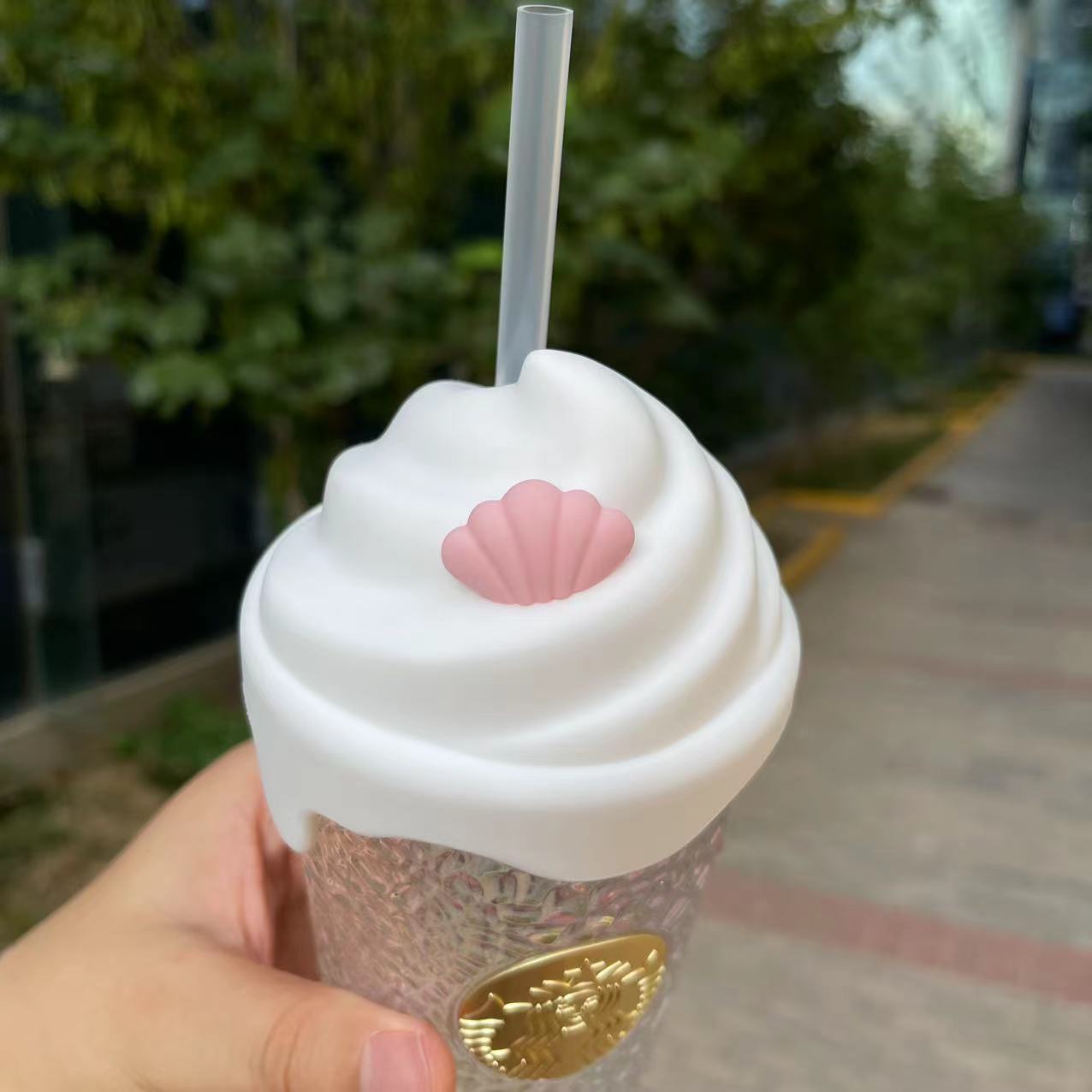 Starbucks 2022 blue carousel ice cream straw glass cup 15.2oz Starbucks loveinstarbucks