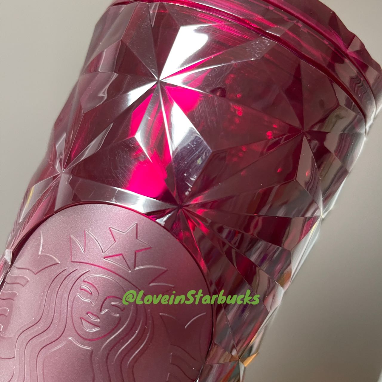 flaw Starbucks dark red prism straw venti cup loveinstarbucks loveinstarbucks