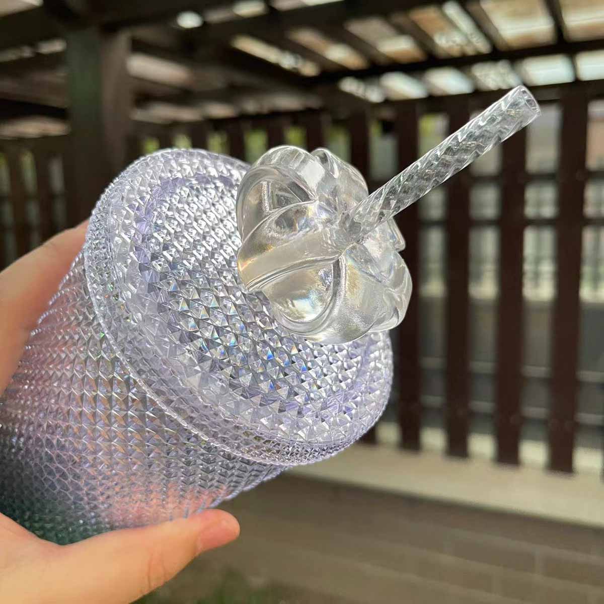 on sale Starbucks tumblers 2023 Taiwan ice green crown cold studded straw cup 24oz Starbucks loveinstarbucks