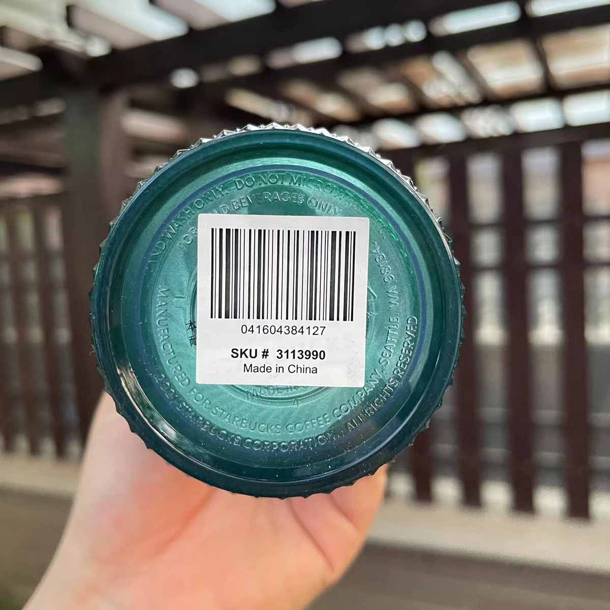 on sale Starbucks tumblers 2023 Taiwan ice green crown cold studded straw cup 24oz Starbucks loveinstarbucks