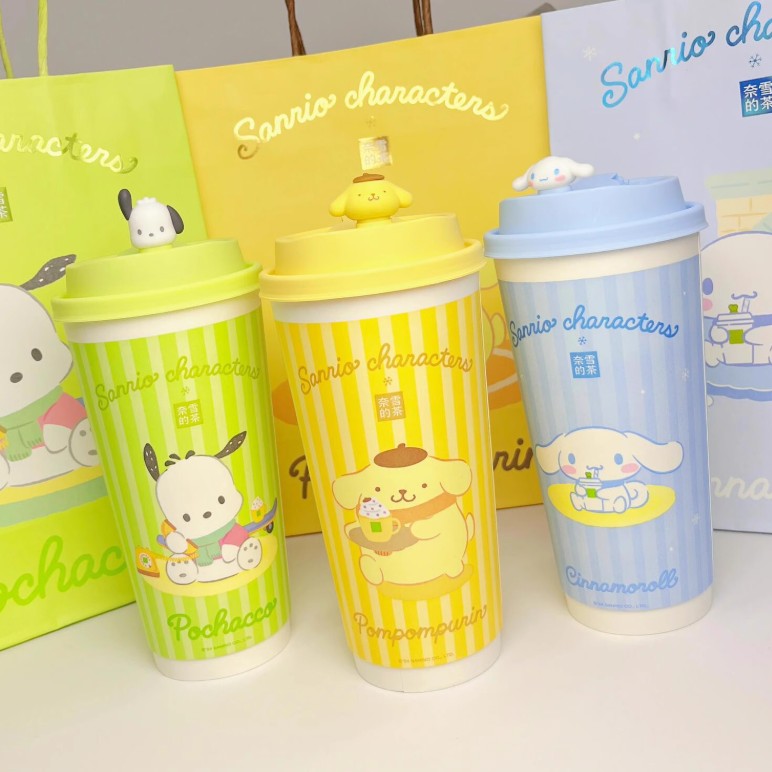 Nayuki and Sanrio co-brand paper cups / stoppers Nayuki loveinstarbucks