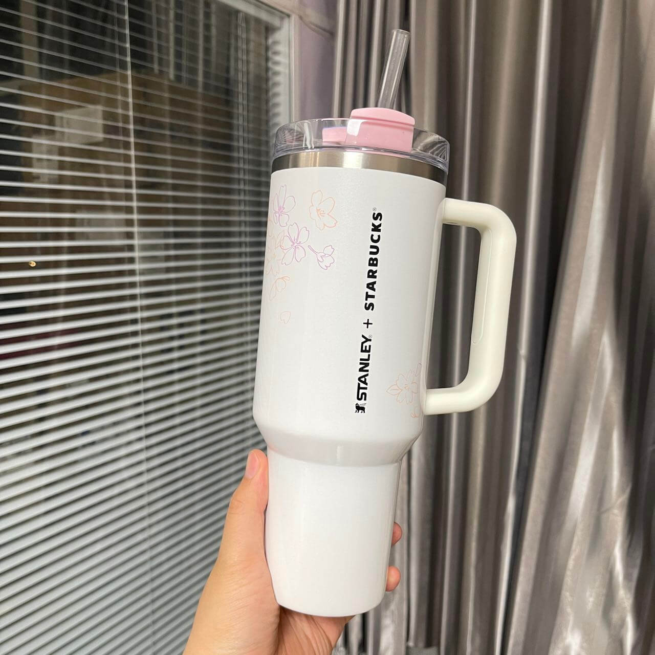 Starbucks Stanley 2024 Philippines Cream Sakura stainless steel cup 40oz loveinstarbucks loveinstarbucks