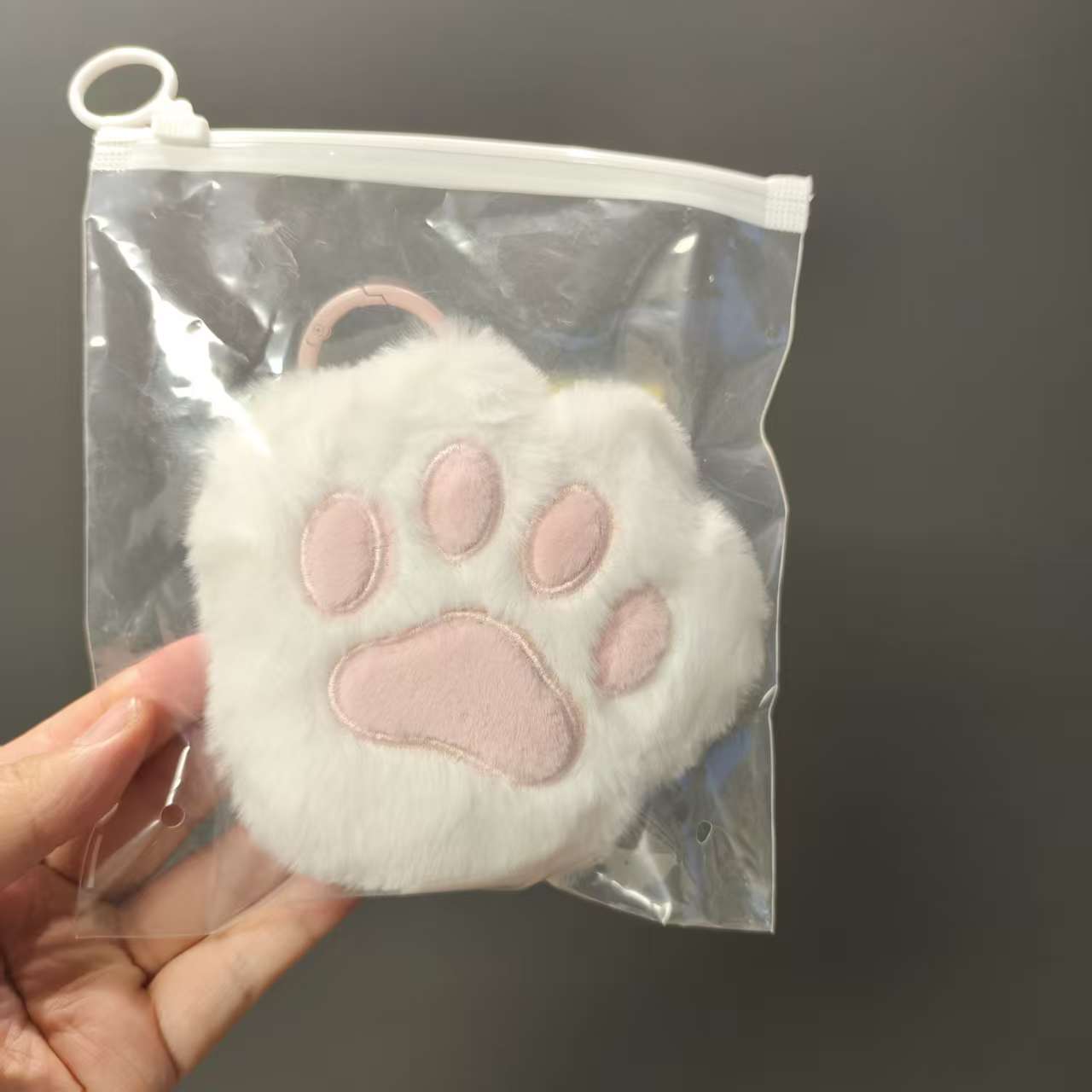 Starbucks Korea 2026 White Cat Paw Wallet pendant