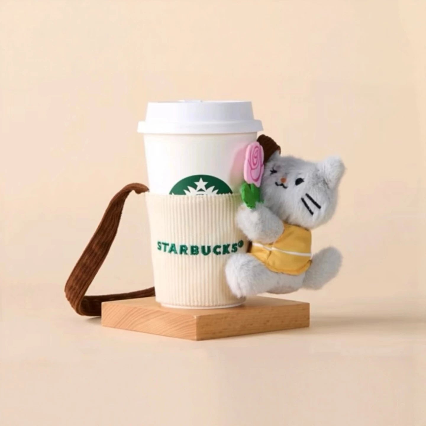Starbucks China 2026 Cute Pet Handheld Cup Sleeve
