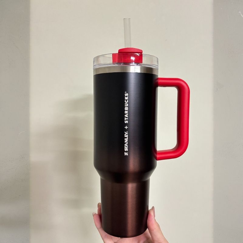 Starbucks Taiwan 2025 x Stanley co-brand black Stainless steel cup 40oz