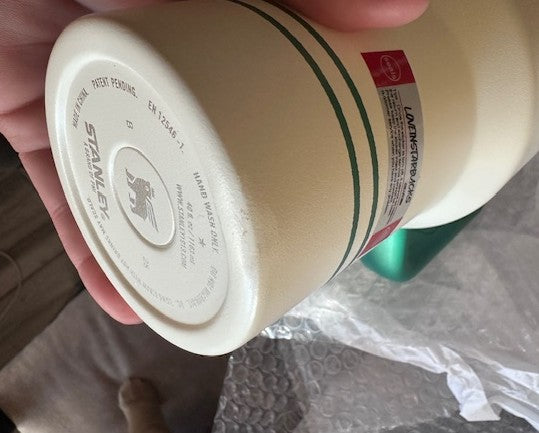 Damaged - only ship within US- Starbucks Stanley white Stainless steel cup 40oz