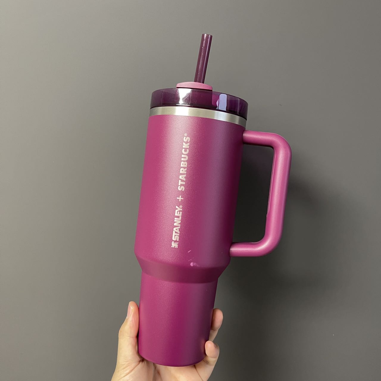 flaw Starbucks Philippines 2024 Stanley purple straw Cup 40oz Starbucks loveinstarbucks
