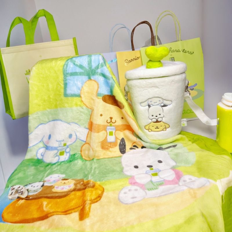 Nayuki and Sanrio co-brand Blanket Nayuki loveinstarbucks