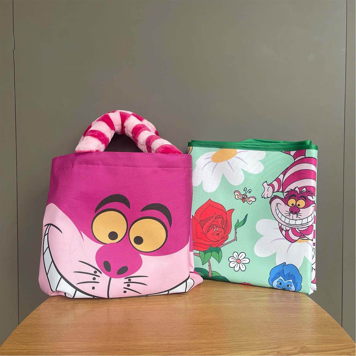 Starbucks Disney 2024 Alice series Cheshire Cat bag and picnic mat loveinstarbucks loveinstarbucks