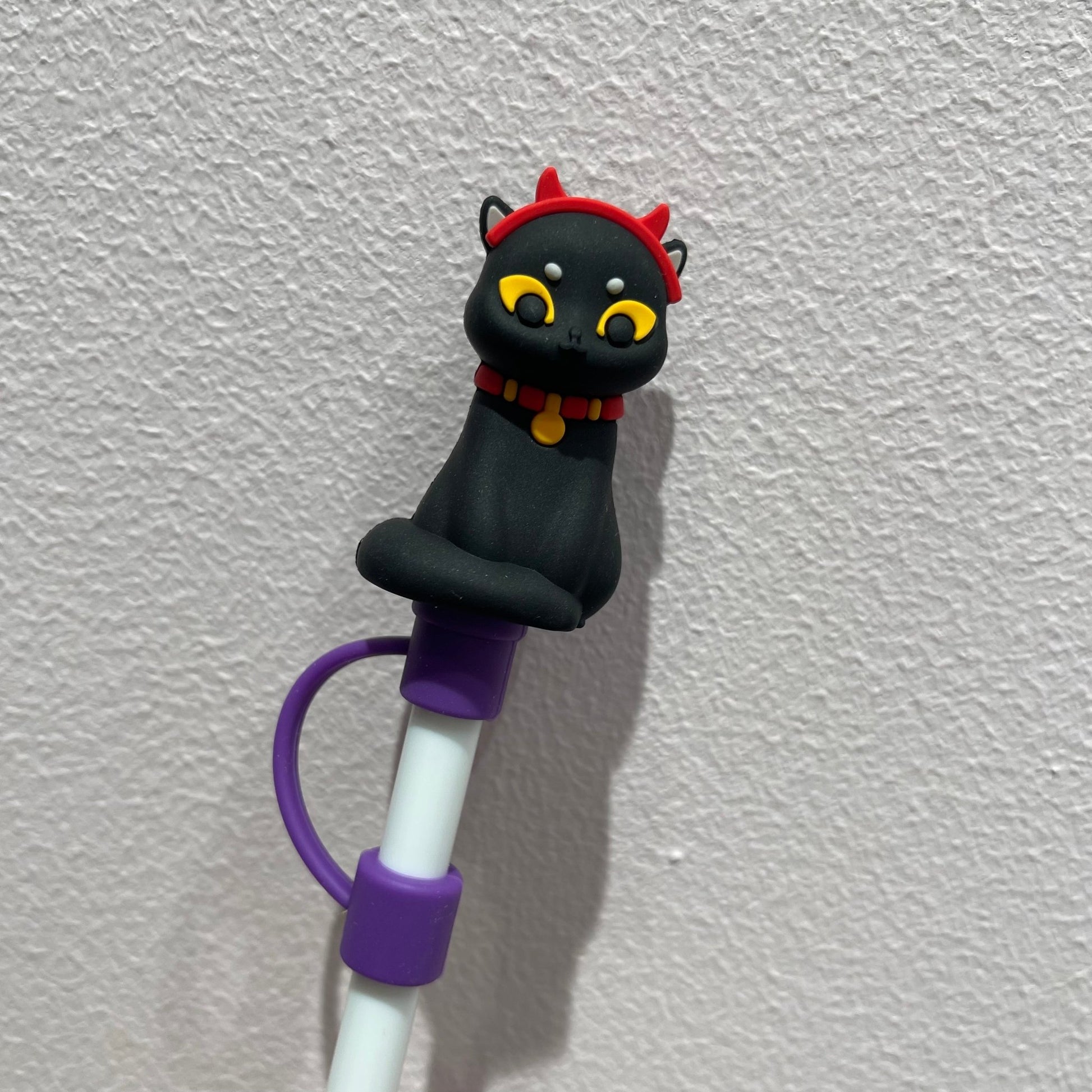 Not Starbucks product, black cat Topper, ONLY topper ,DONOT include Straw , DONOT sell alone 2# loveinstarbucks loveinstarbucks