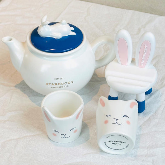 Starbucks tumblers 2023 China Cute rabbit blue and white teapot set Starbucks loveinstarbucks