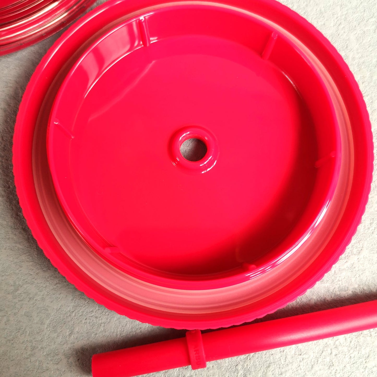 Starbucks 2021 Taiwan Tumbler Ruby Pink Matte Diamond Studded 24oz Straw Cold Cup Starbucks loveinstarbucks