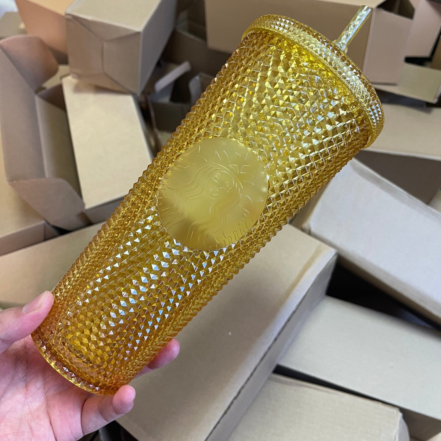 Starbucks Taiwan studded Gold / bling Black / Grey cold cup 24oz Starbucks loveinstarbucks