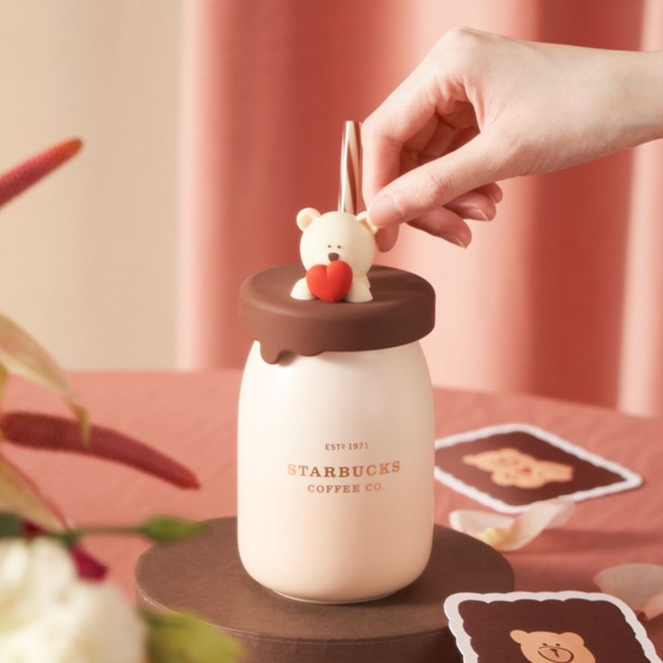 Starbucks China 2023 Valentine's Day online bear with heart mug 355ml Starbucks loveinstarbucks