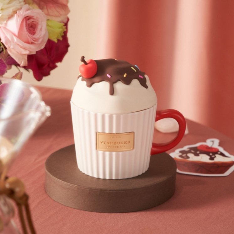 Starbucks China 2023 Valentine's Day online cake shape mug 335ml Starbucks loveinstarbucks