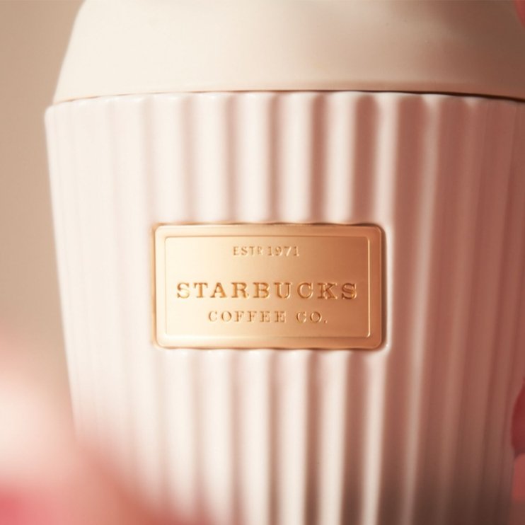 Starbucks China 2023 Valentine's Day online cake shape mug 335ml Starbucks loveinstarbucks